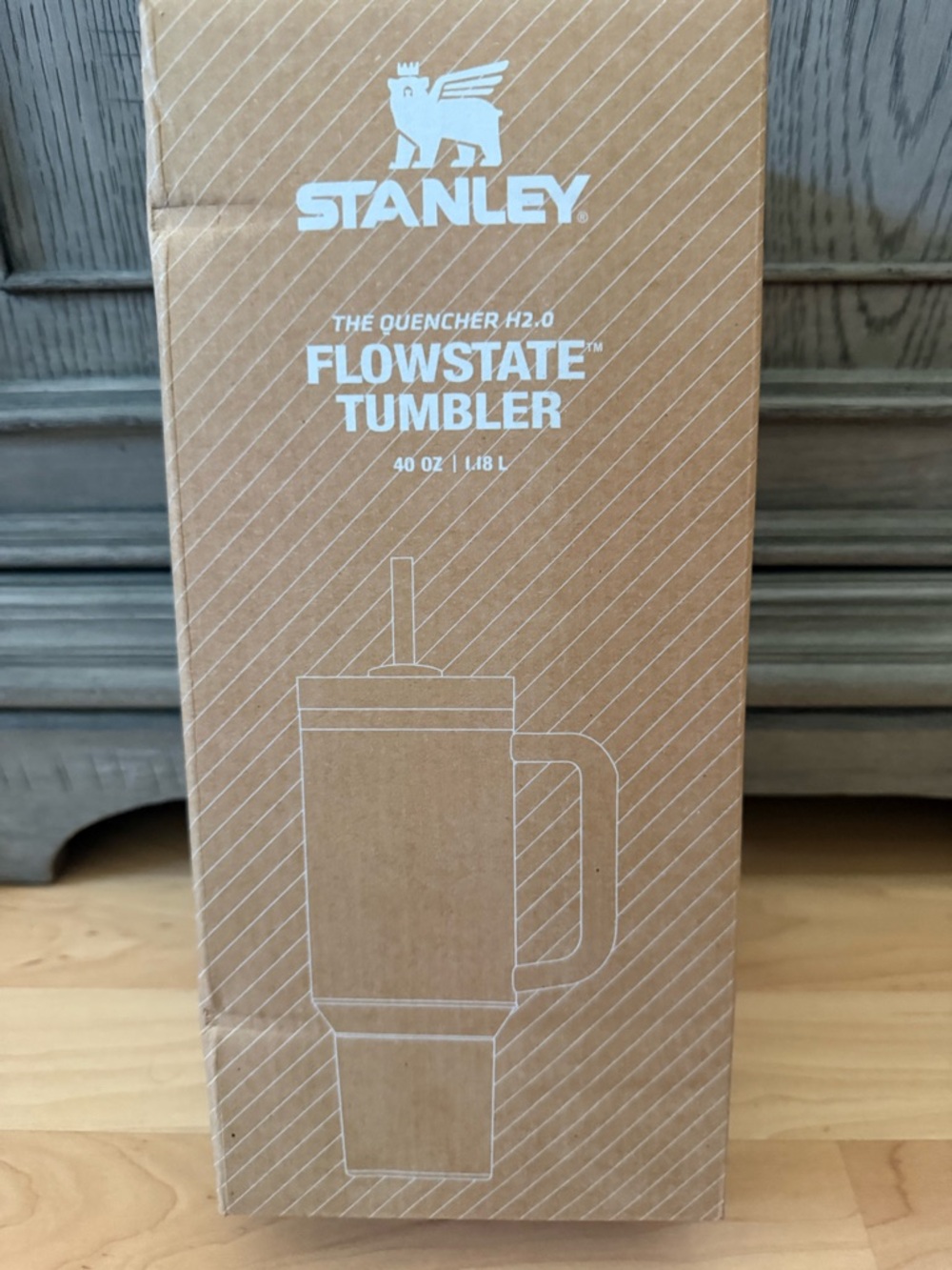 Stanley Insulated Bottle 40oz  in Light Blue with Kraft Gift Box - Picture 6 of 8